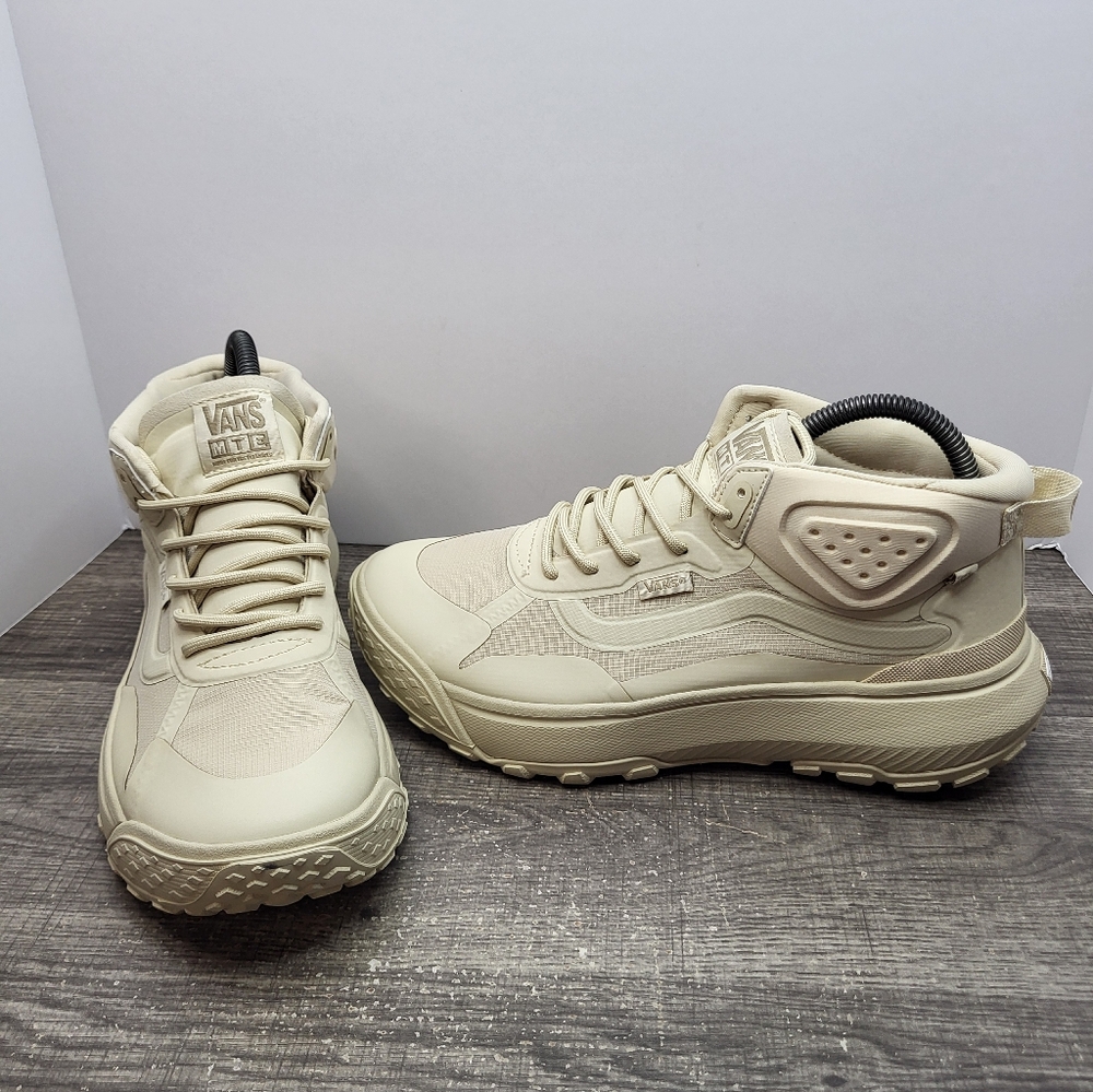 Vans MTE Crosspath Mid anti-slip Hiking Shoes Boot Mens Size 7.5 Wms 9 Beige